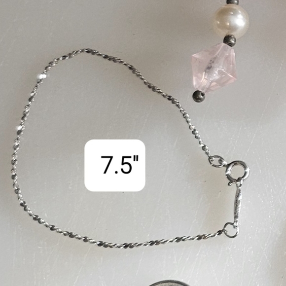 Bundle of Jewelry Earrings Bracelet Ring - Picture 4 of 8